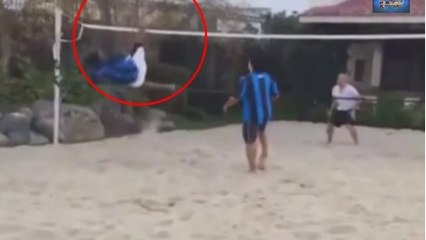 Ronaldinho régale encore avec un geste hallucinant en footvolley