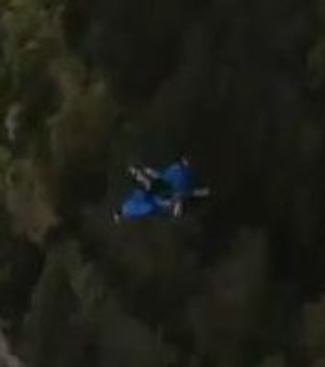 Il survit à une chute de 275 mètres