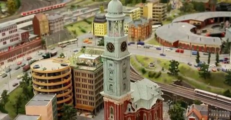 Découvrez le plus long train miniature du monde!