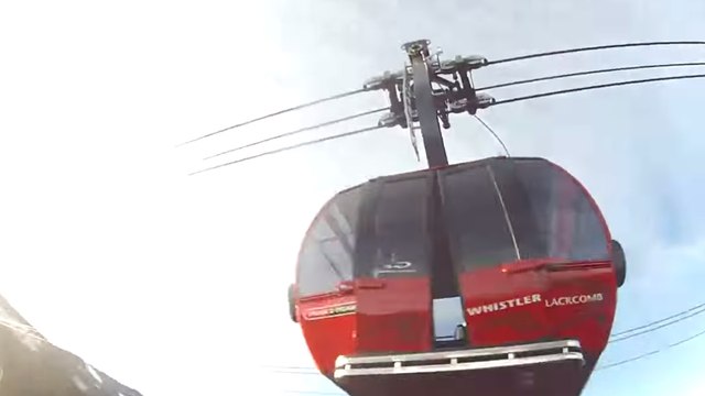 Base Jump : Recherché par la police pour un saut de folie depuis une télécabine !