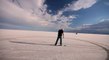 Une équipe de snowbordeurs fait du Salt Boarding sur un desert de sel !