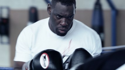 Muay Thai : L’entraînement explosif de Patrice Quarteron, "le Rônin Sombre"