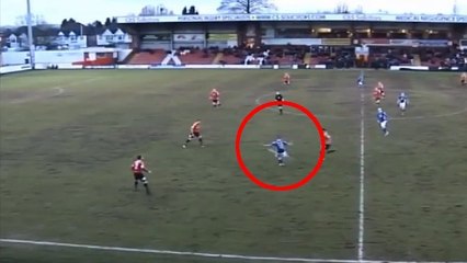 Un but extraordinaire marqué sur une reprise de volée du milieu du terrain