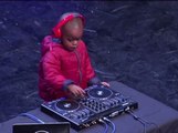 Un DJ de 3 ans créé le buzz en Afrique du Sud