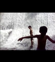 Mangez les pieds dans l'eau dans un restaurant philippin !