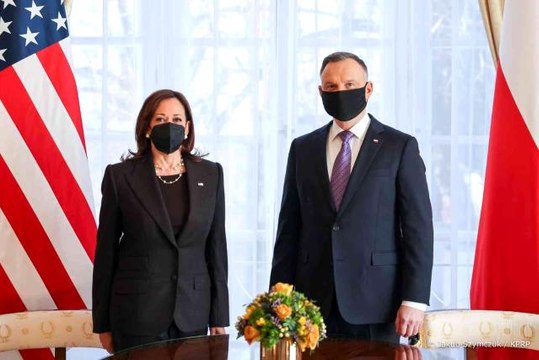 Harris: İki Patriot hava savunma sistemi füze bataryası Polonya'ya teslim edildi