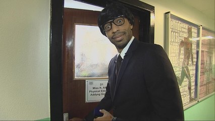 Thierry Henry : le jour où l'ancien footballeur se déguisait en professeur pour récompenser une étudiante