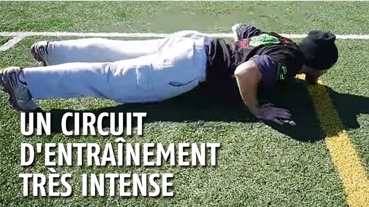 La séance d'entraînement ultra intense d'un spécialiste de muay-thaï