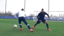 Quand Eden Hazard se joue de deux freestylers