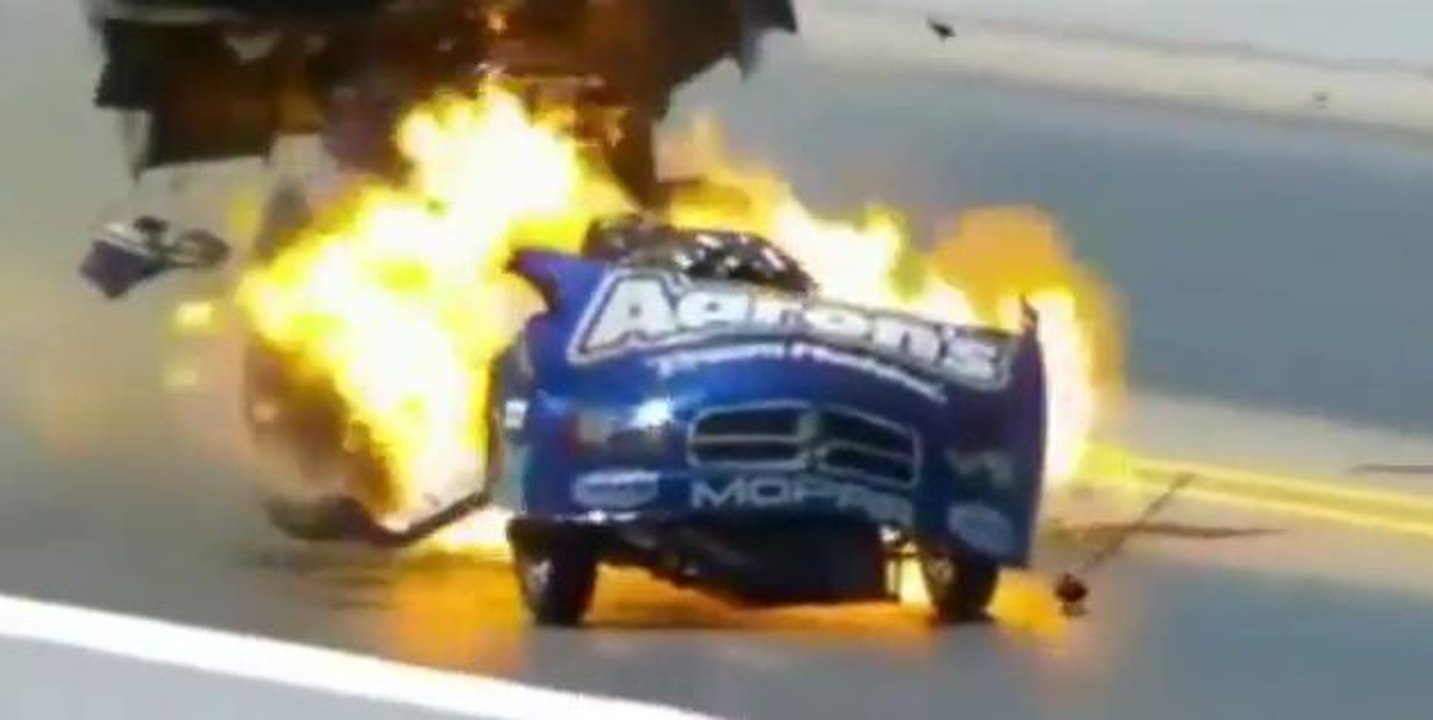 Sa voiture explose en pleine course