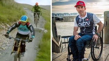 Un cycliste paralysé tente une descente en VTT