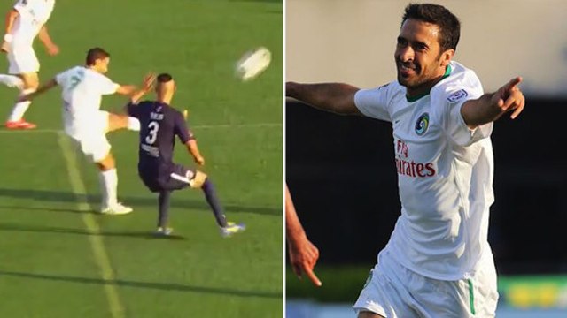 Raul marque d'un lob incroyable de plus de 35 mètres