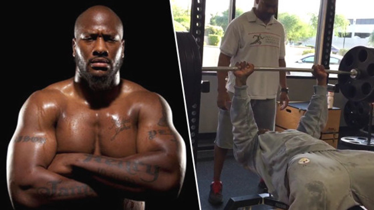 230 kilos au développé-couché pour James Harrison !