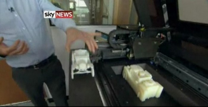 Cette imprimante reproduit des objets... en 3D