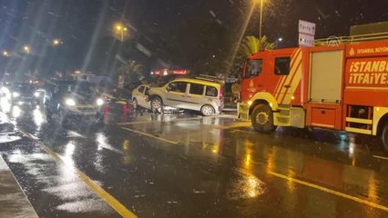 Son dakika haber | Maltepe'deki trafik kazasında 3 kişi hafif yaralandı