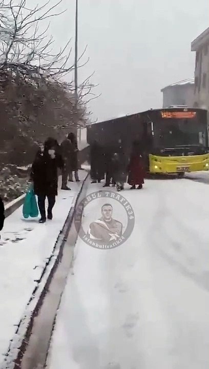 Bunu da gördük! İETT otobüsü patladı