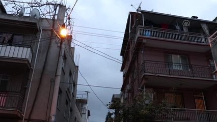 Üzüm asmasını budarken balkondan düşen kişi hayatını kaybetti