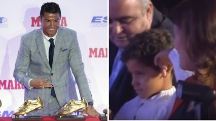 Cristiano Ronaldo : son fils lui fait un doigt d'honneur lors la cérémonie du Soulier d'or