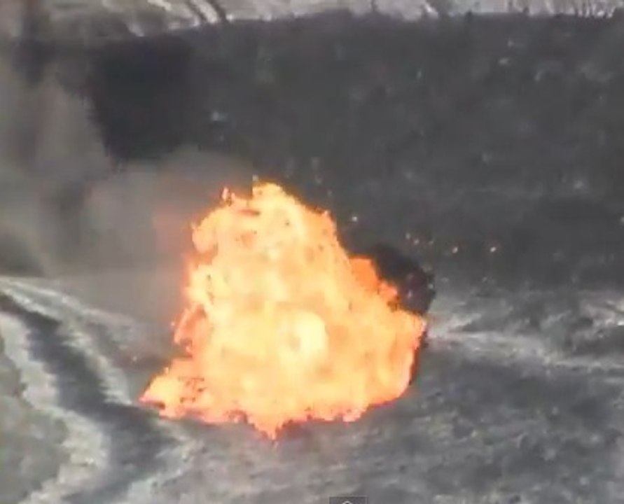 Un sac poubelle suffit à faire réagir ce volcan