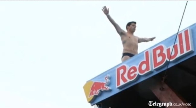 Découvrez les plus beaux plongeons de la 2e étape du championnat de Cliff Diving