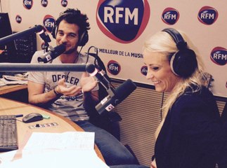 Amir apprend sa chanson J'ai cherché à Elodie Gossuin