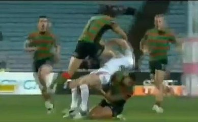 Rugby : ce joueur est sonné après un choc impressionnant