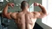 Exercice musculation épaules : Comment faire des tractions avant parfaites en vidéo