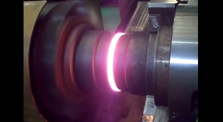 Ces éléments en métal entrent en fusion de manière particulière