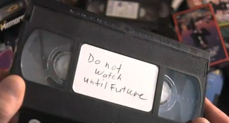 Il se parle à lui-même avec 20 ans d'écart