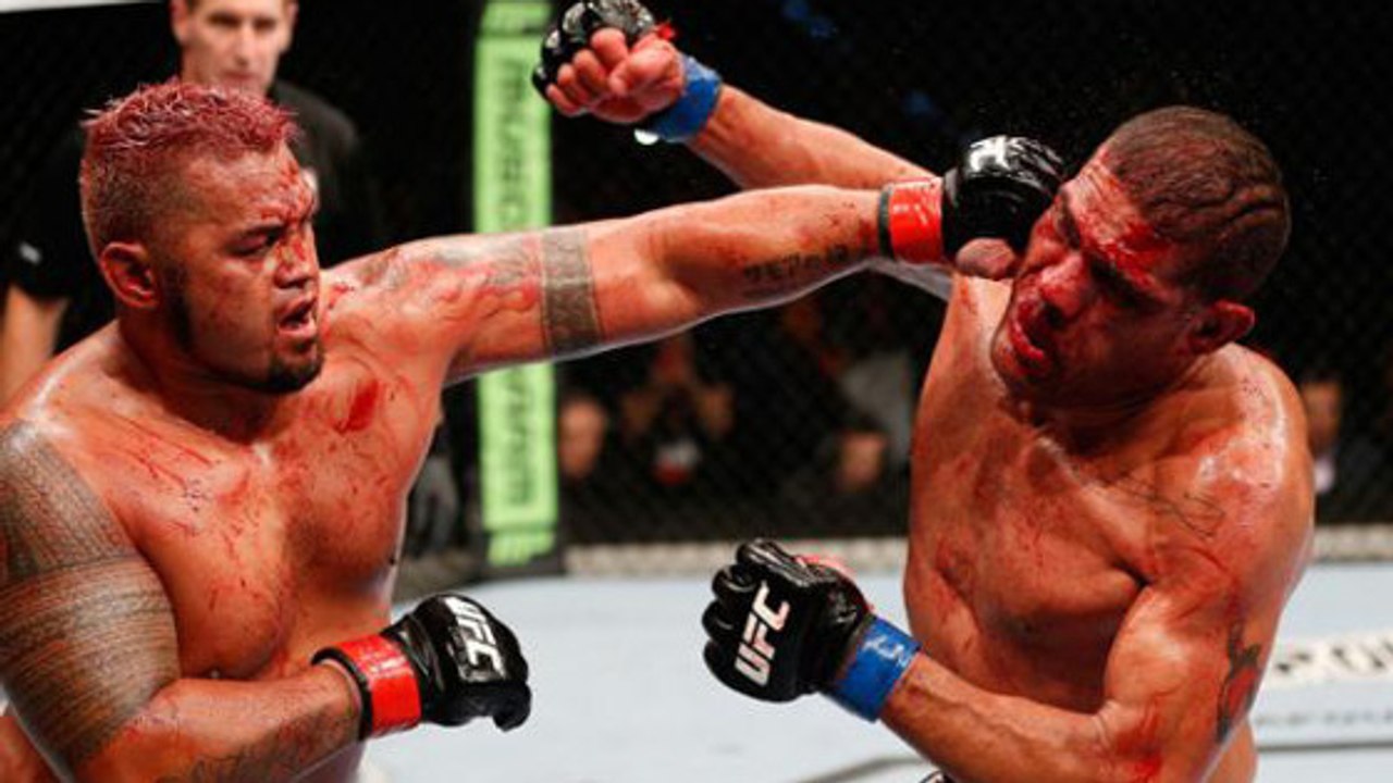 UFC : duel de monstres physiques entre Mark Hunt et Antonio Silva