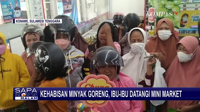 Masih Langka, Ibu-Ibu Berjubel Penuhi Mini Market demi Minyak Goreng