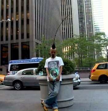 Record : Il a une crête iroquoise de plus d'un mètre