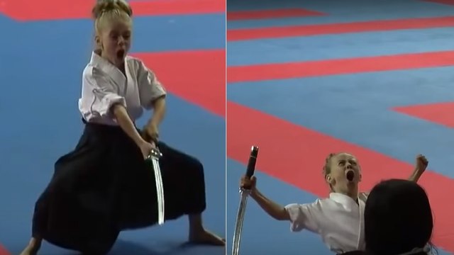Arts Martiaux : Une jeune fille ninja fait une impressionnante démonstration