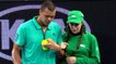 Open d'Australie : le superbe geste de Jo-Wilfried Tsonga envers une ramasseuse de balle