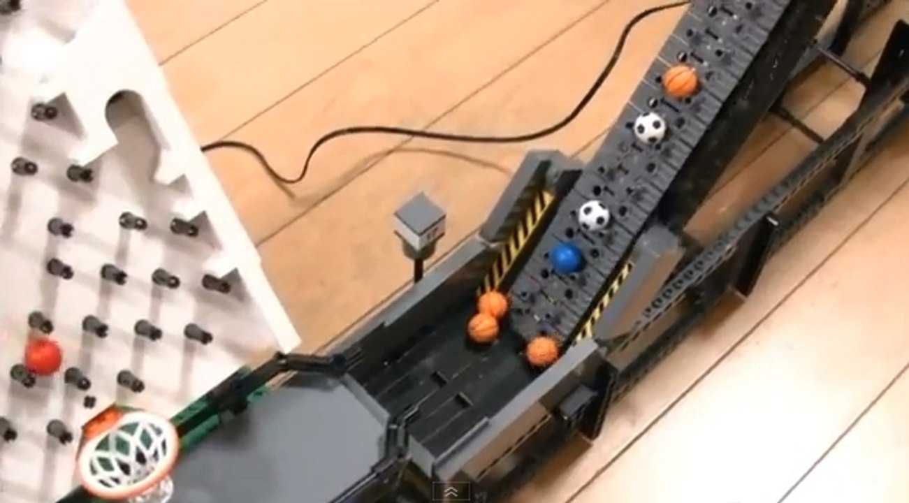 Voici la machine robotisée en Lego la plus comp...