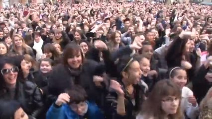 Gangnam style : Des Flashmob géantes font danser Rouen et Grenoble