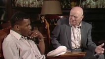 Mike Tyson et Cus D'Amato parlent boxe dans une vidéo d'archive de 1984