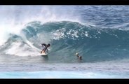 Découvrez Derek Rabelo, un jeune aveugle qui a surfé les vagues les plus dangereuses du monde