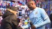 Samir Nasri chambré par Yaya Touré après un match de Manchester City