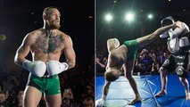 Conor McGregor fait le spectacle lors d'un entraînement public avant l'UFC 196