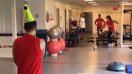 Edinson Cavani à deux doigts de dégommer Marco Verratti et Kévin Trapp