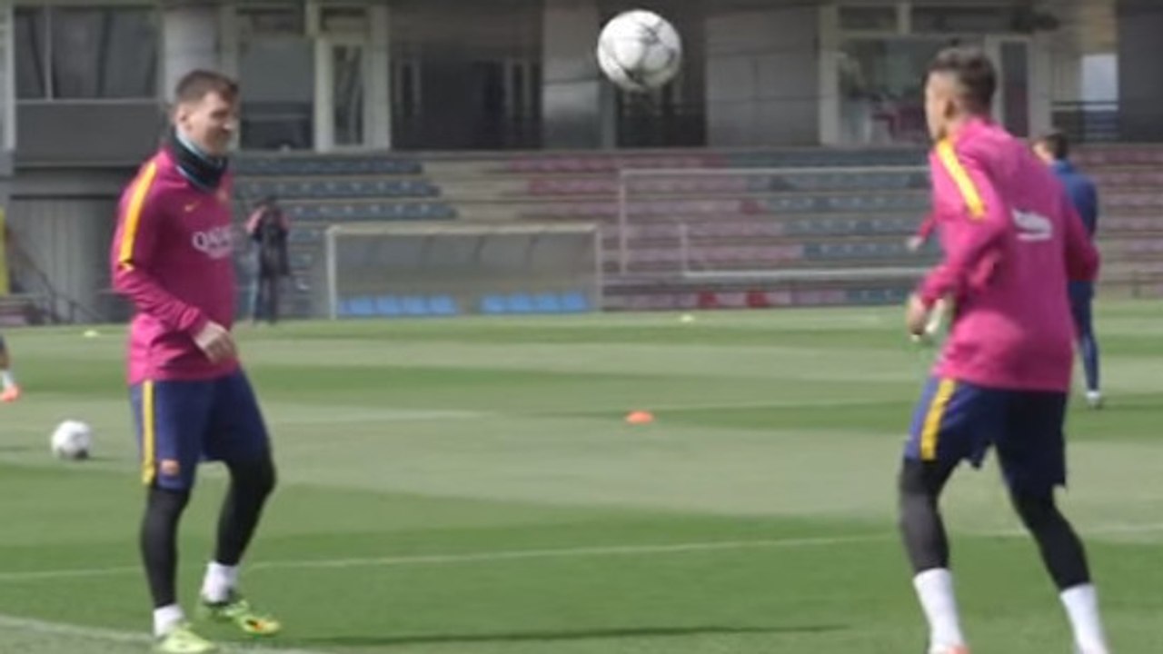 Lionel Messi et Neymar régalent à l'entrainement du FC Barcelone