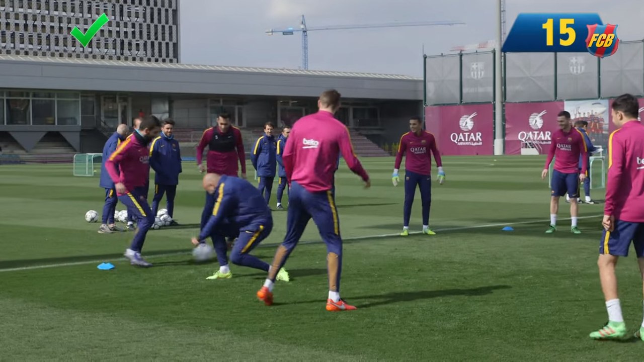 Le défi impressionnant du toro lors de l'entraînement du Barça