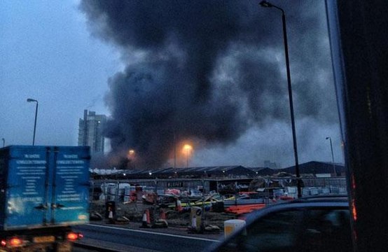 Vidéo : le crash d'un hélicoptère dans le centre de Londres fait au moins deux morts