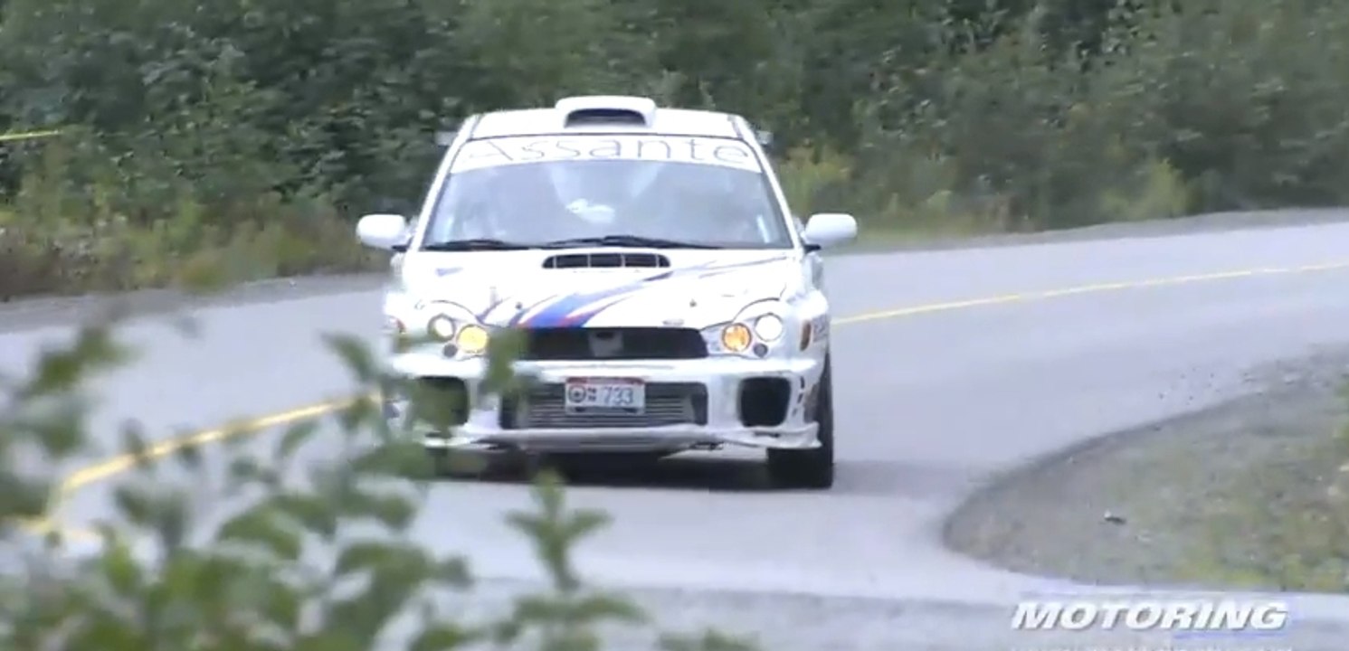 Après avoir raté son virage, le pilote de rallye Michael Louli s'encastre dans le mur d'une maison