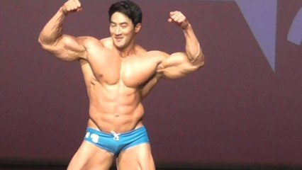 Hwang Chul-Soul, un bodybuilder coréen, a fait rire tout le monde avec sa présentation
