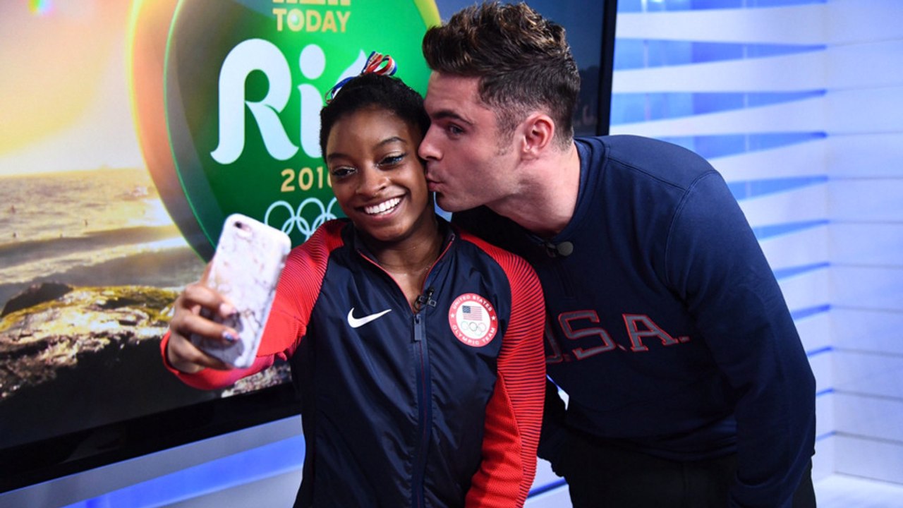 JO de Rio : Zac Efron flirte avec la gymnaste américaine Simone Biles