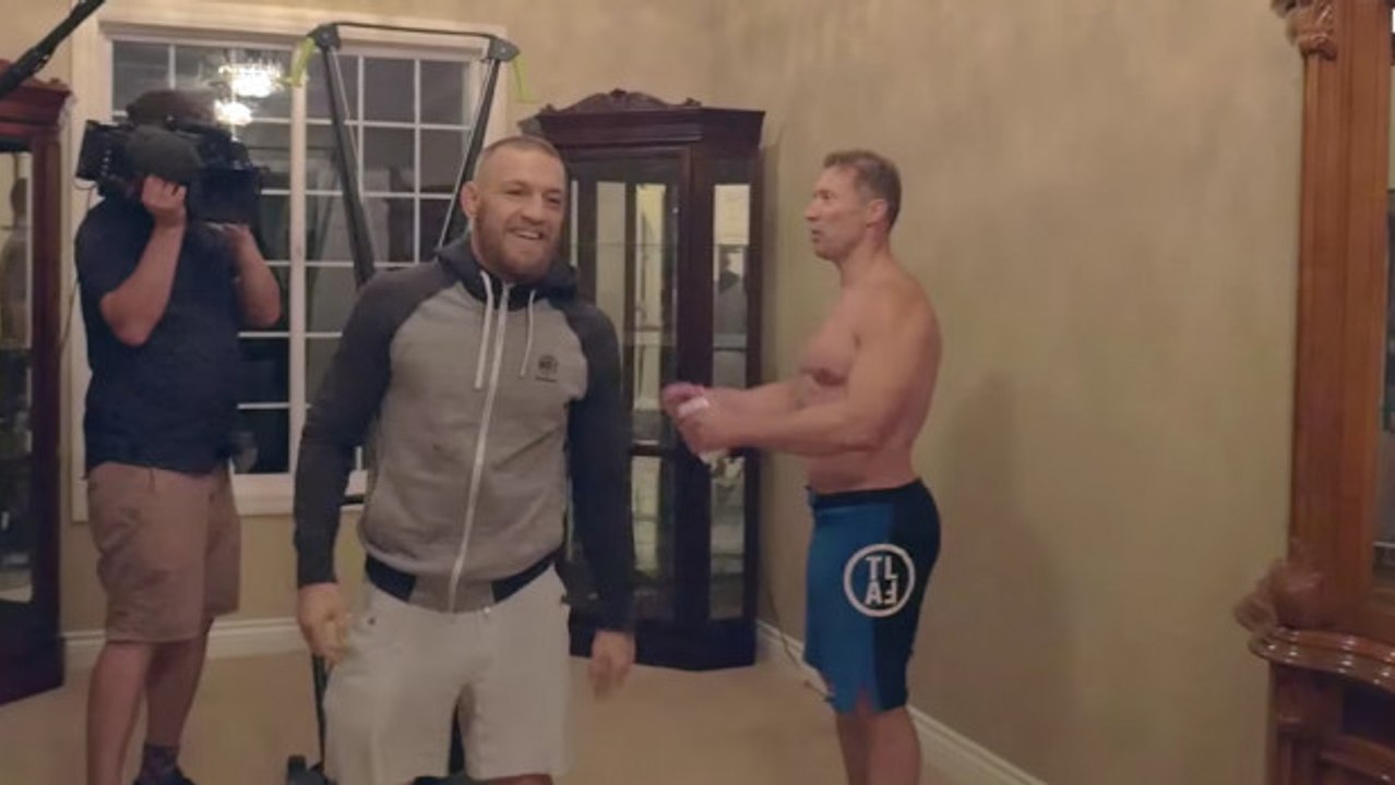 Conor McGregor était de retour à l'entraînement cardio deux jours après l'UFC 202