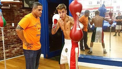 Justin Bieber s'entraîne en boxe anglaise, mais ce n'est pas encore ça...