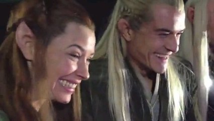 Le Hobbit : Orlando Bloom et Evangeline Lilly hilares devant une vidéo de fans